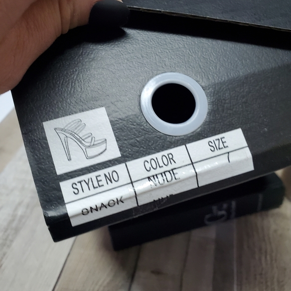 FASHION NOVA | Have A Taste (Snack) Extreme Platform Mules in Clear Nude sz 7 - Picture 11 of 12